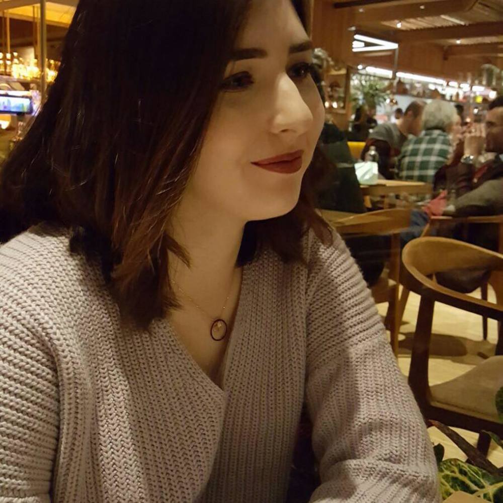Meet your Posher, Selin